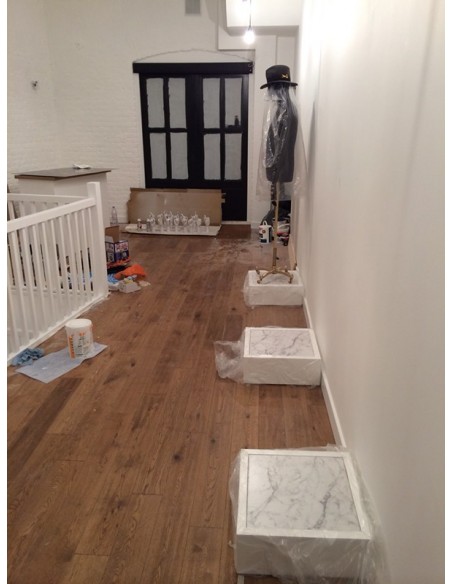 Bespoke plinth Gallery 1
